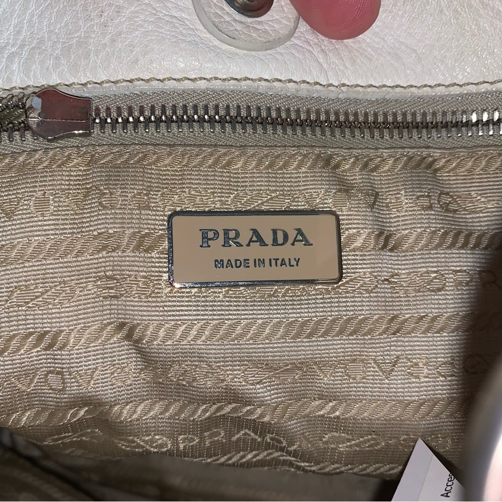PRADA winter white taino doe skin leather hobo SHOULDERBAG - Picture 3 of 13